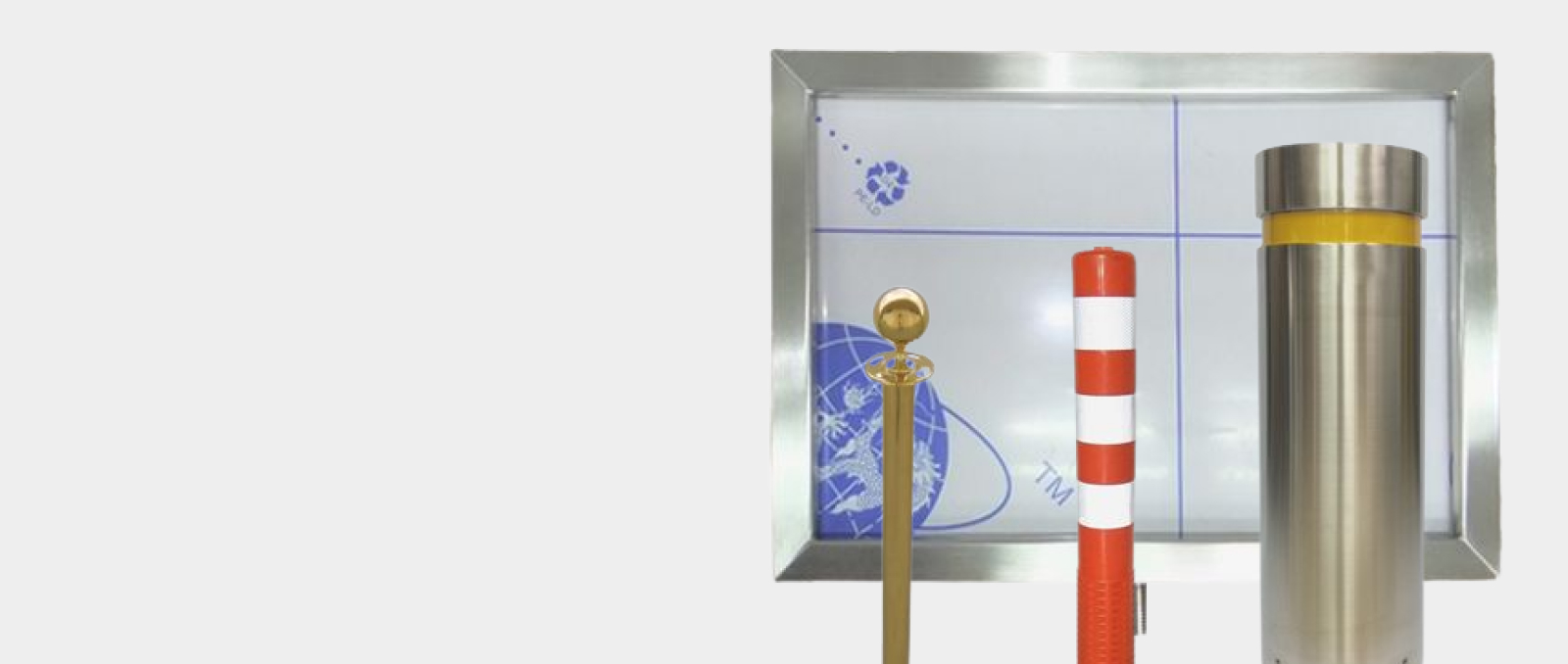 Queue Poles & Accessories